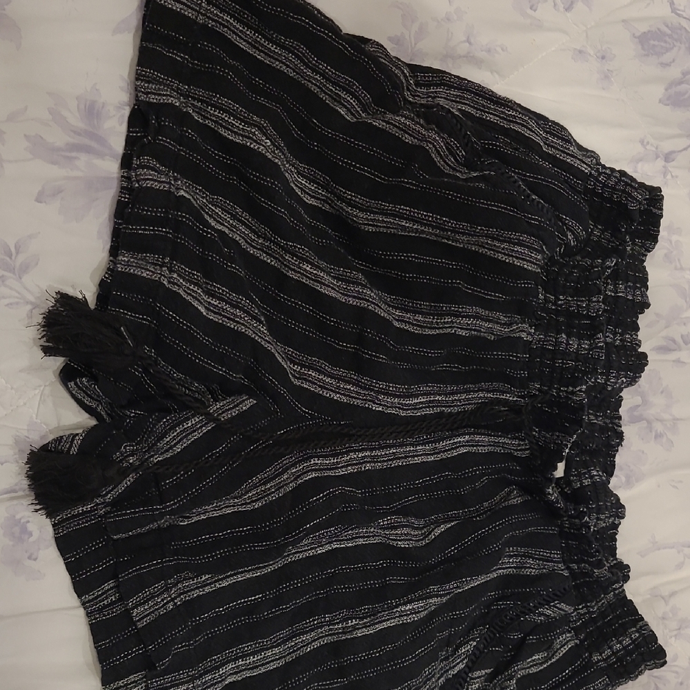 Briggs Black Shorts With White Thin Strips Size L